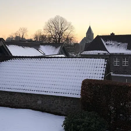 Apartment Eifelstube - Cozy 130 Sqm With Big Sun Terrace