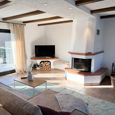Apartment Eifelstube - Cozy 130 Sqm With Big Sun Terrace Monschau